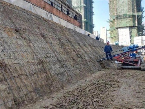 梅江建筑边坡支护